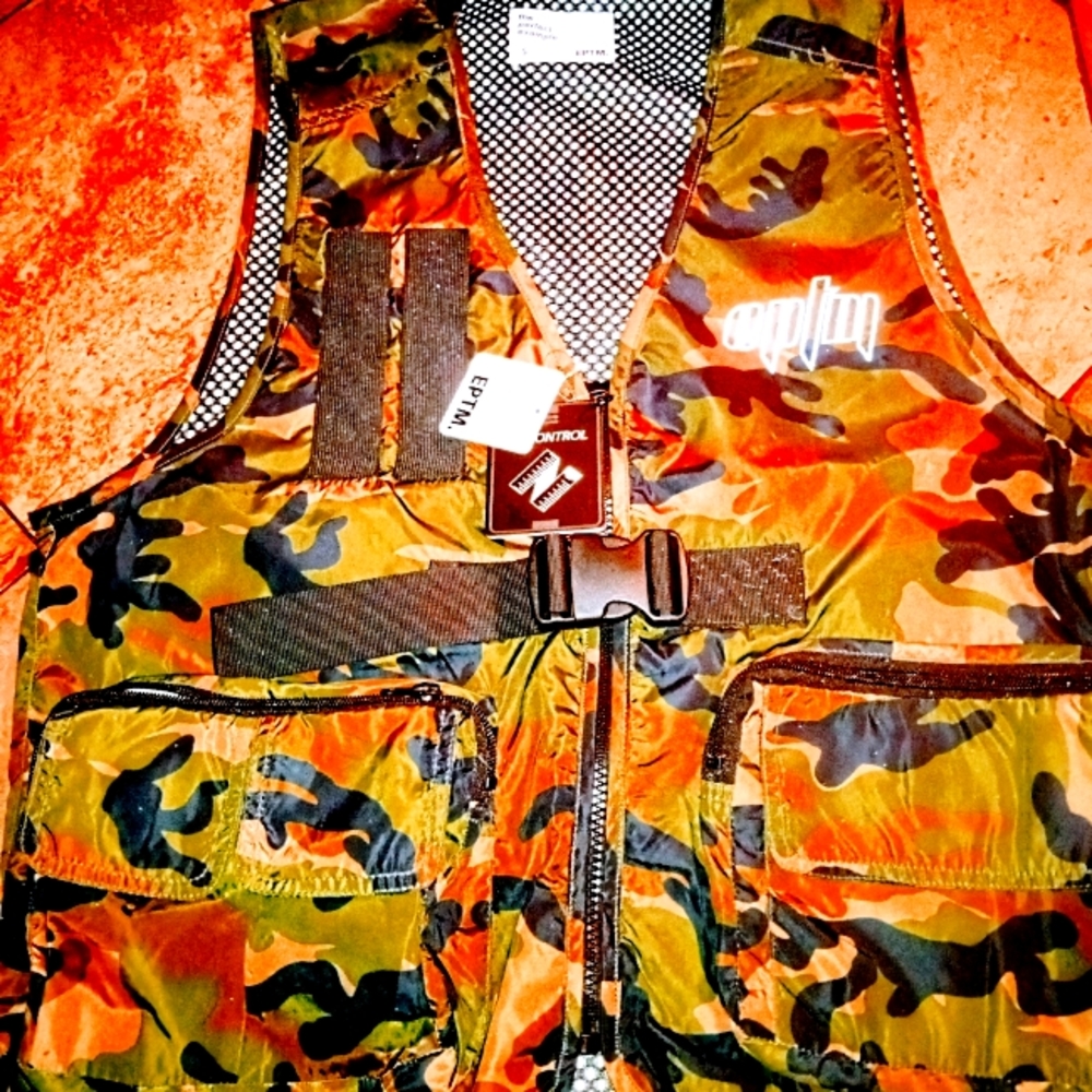 SHARP FASHIONABLE TACTICAL VEST BY E.P.T.M for men..........